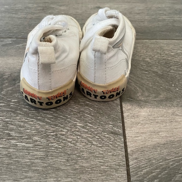 Zara shoes for kids.Used.white. Size 10.5 - Picture 3 of 5